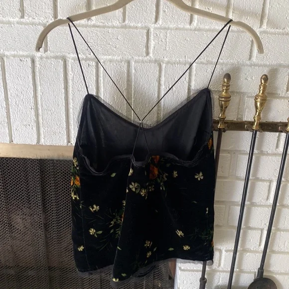 Tops - Picture 2 of 3